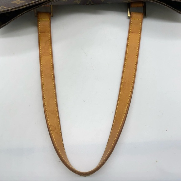 Auth Louis Vuitton
Monogram Vavin GM
Tote Bag - Picture 8 of 16